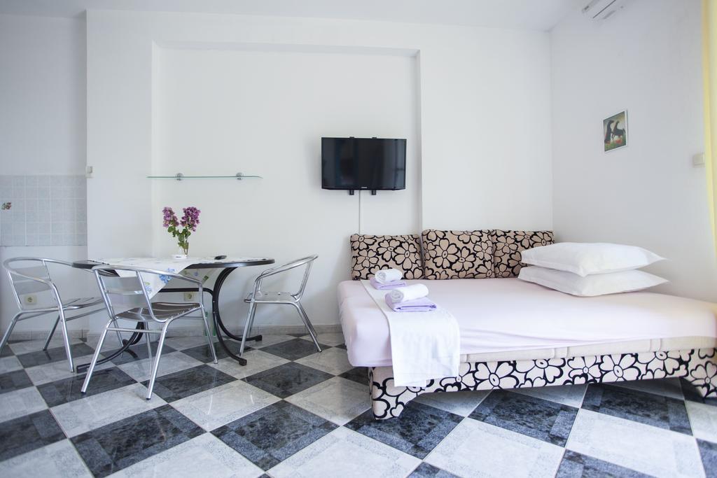 Apartments Damjanovic Makarska Esterno foto
