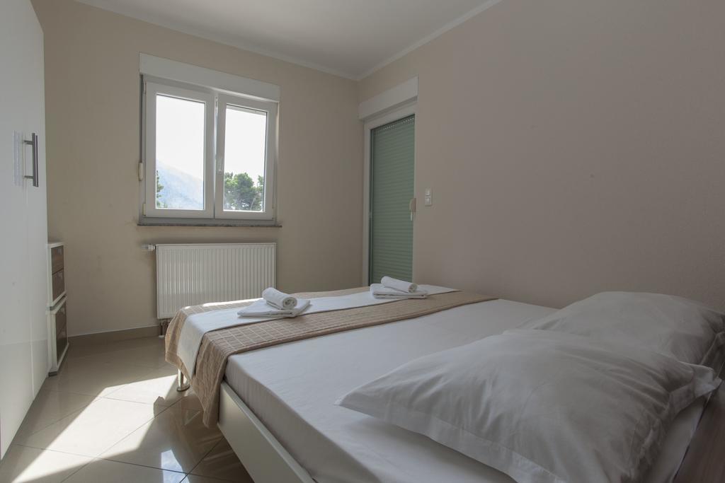 Apartments Damjanovic Makarska Esterno foto