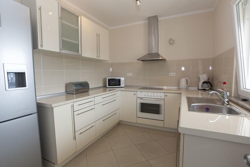 Apartments Damjanovic Makarska Esterno foto