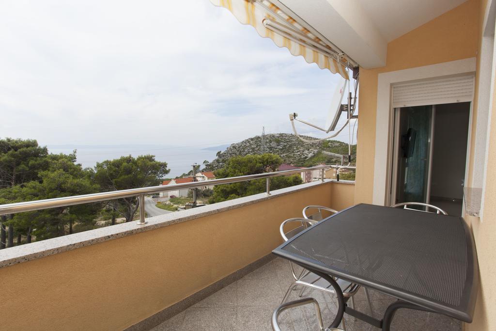 Apartments Damjanovic Makarska Esterno foto