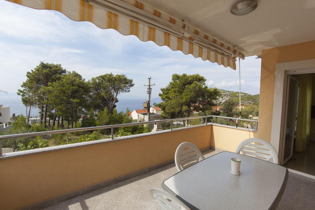 Apartments Damjanovic Makarska Esterno foto