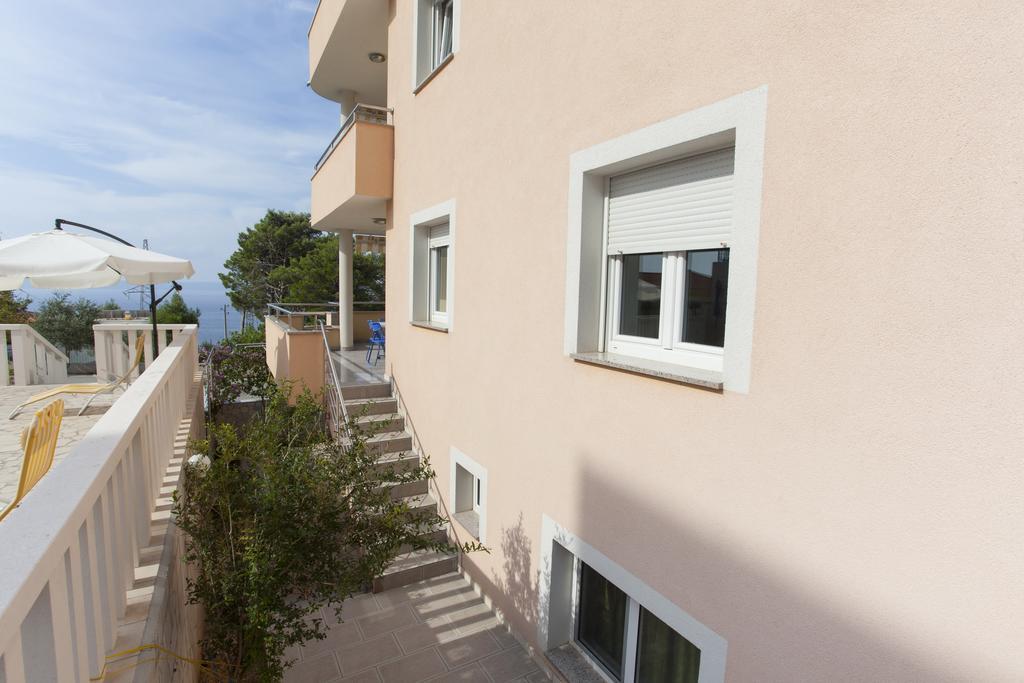 Apartments Damjanovic Makarska Esterno foto
