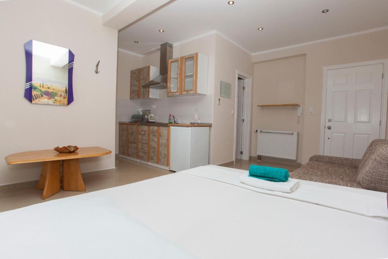 Apartments Damjanovic Makarska Esterno foto